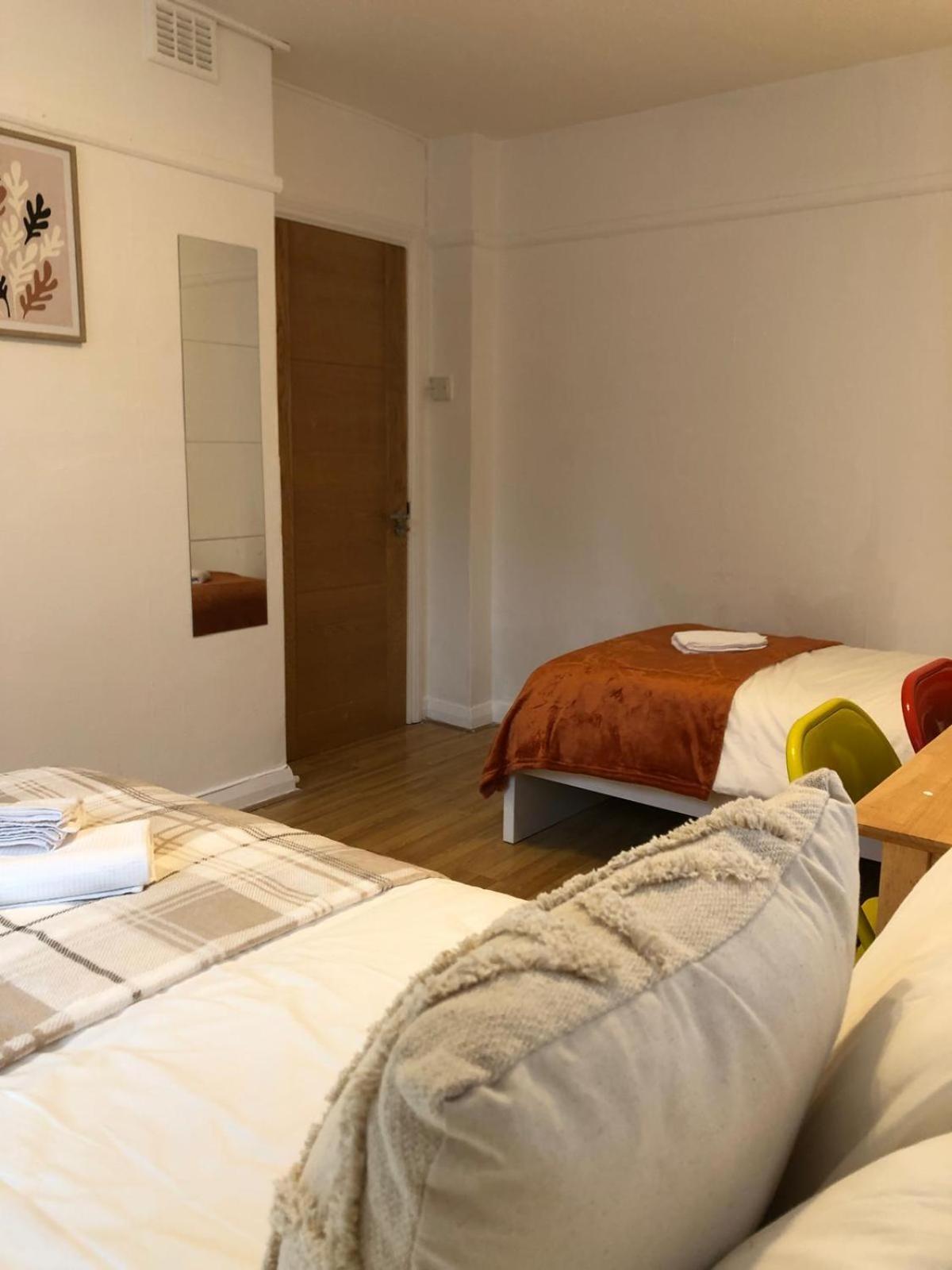 Comfy Private Bedrooms Near O2 Forum Kentish Town, Camden London Exterior foto