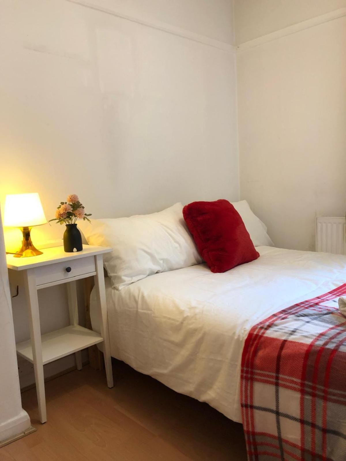 Comfy Private Bedrooms Near O2 Forum Kentish Town, Camden London Exterior foto